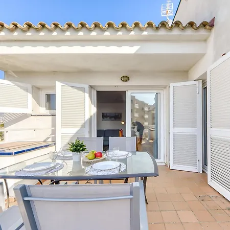 Apartamento Platja De Roses-3 By Interhome